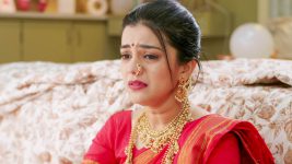Lapandav (Star Pravah) S01 E32 Will Sakhi Say Yes to Kanha?
