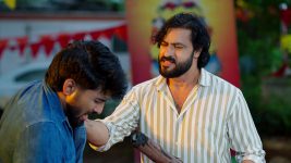 Malli Nindu Jabili S01 E1082 Adi Kesava Beats up Bujji