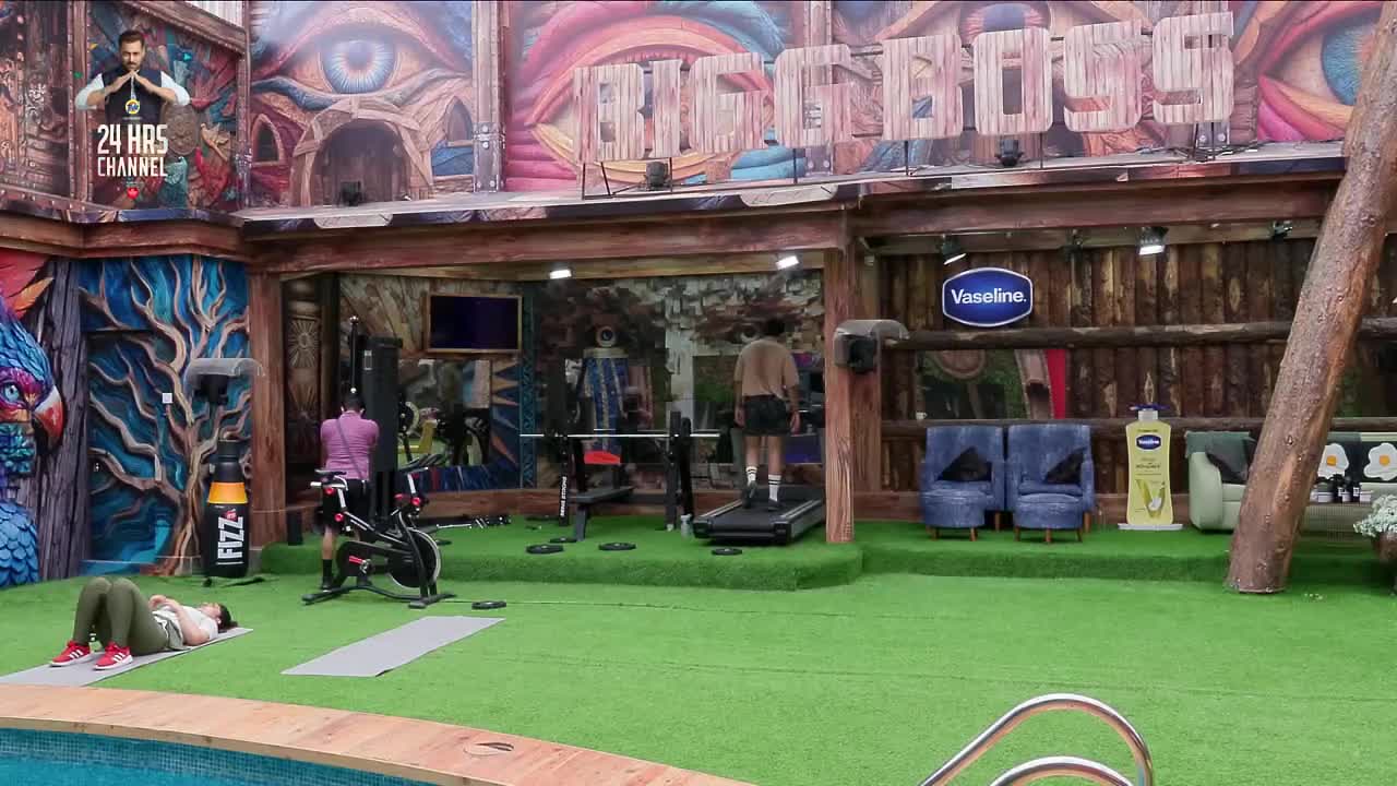 Bigg Boss S19 Hour (13 - 14) 03 Nov 2025