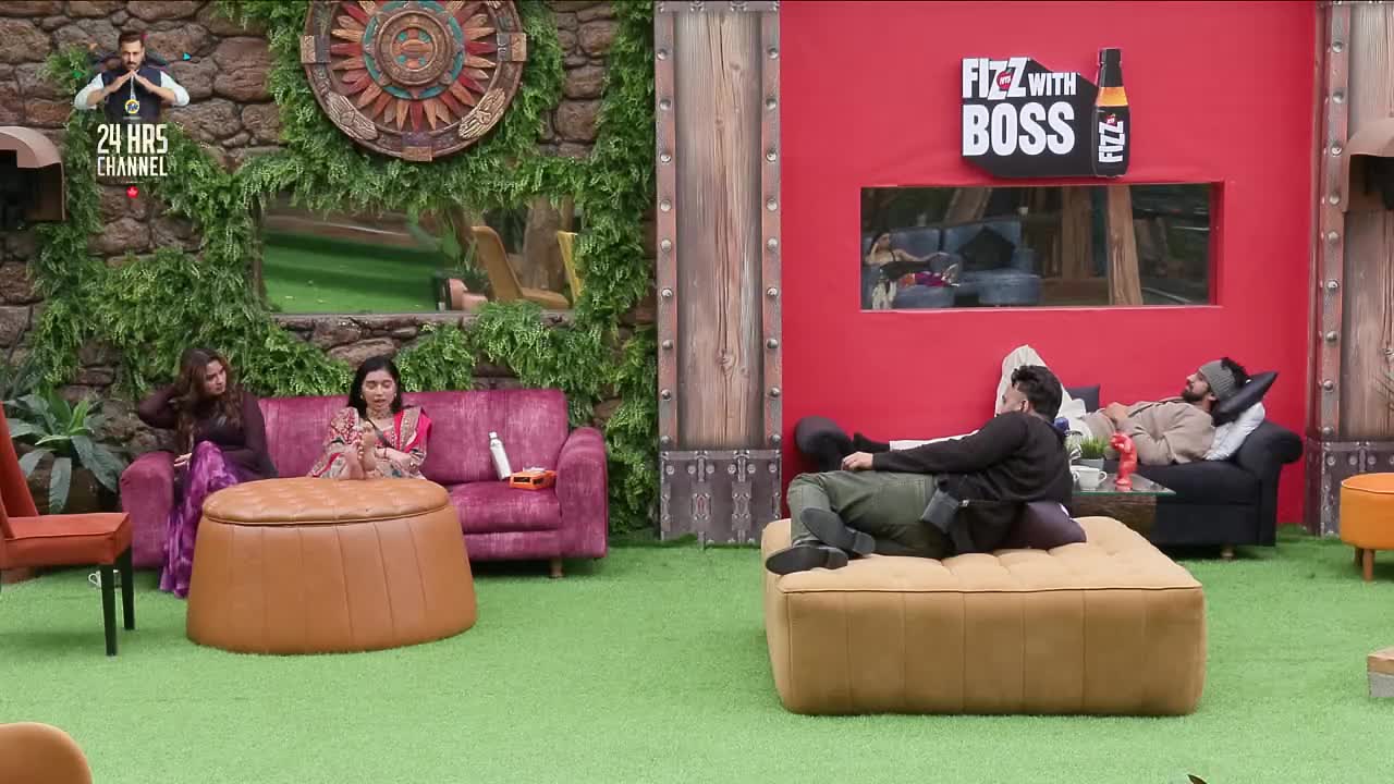 Bigg Boss S19 Hour (18 - 19) 03 Nov 2025