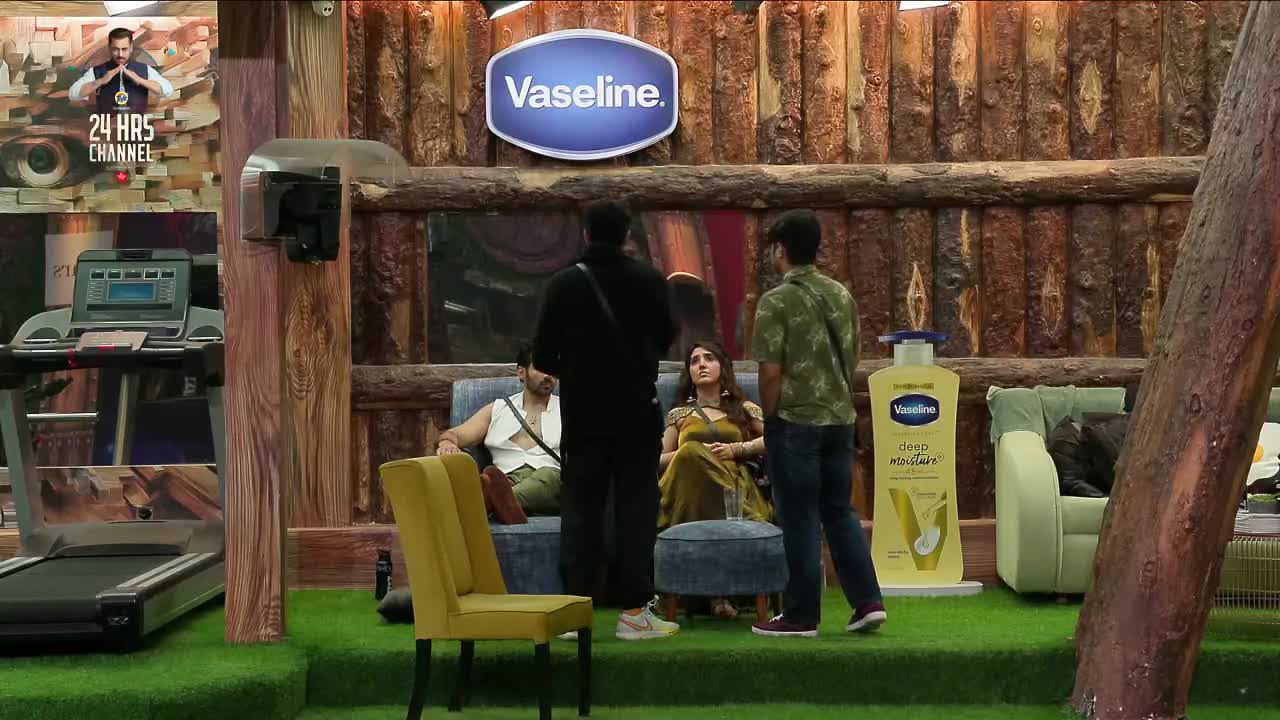 Bigg Boss S19 Hour (21 - 22) 04 Nov 2025