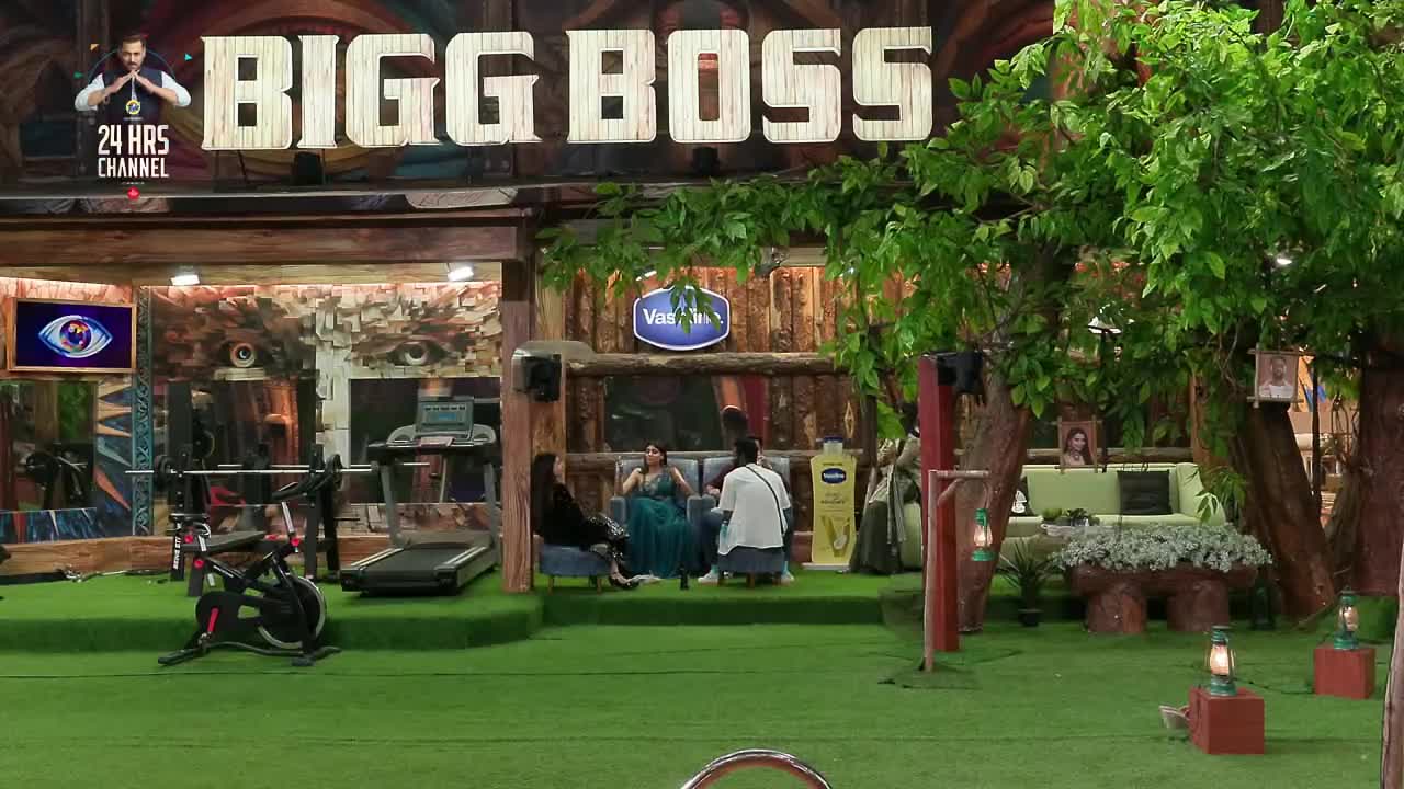 Bigg Boss S19 Hour (21 - 22) 19 Nov 2025
