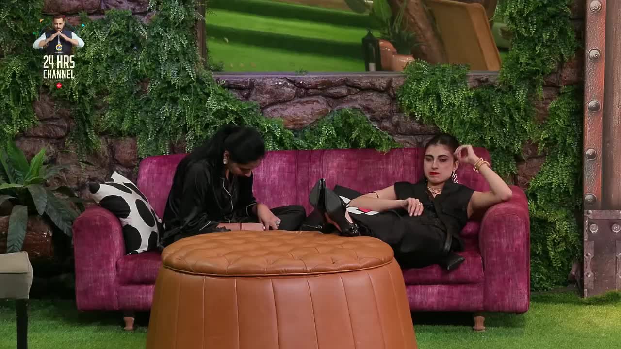 Bigg Boss S19 Hour (22 - 23) 04 Nov 2025