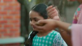 Binddii S01 E47 Aviraj Saves Kajal from Goons