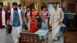 Gunde Ninda Gudi Gantalu S01 E561 Neelakantam Provokes Sanju