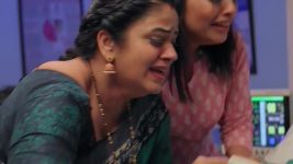 Saptapadi (Star Maa) S01 E57 Kasturi Collapses in Grief