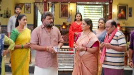Illu Illalu Pillalu (Star Maa) S01 E325 Will Ramaraju Help Bhagyam?
