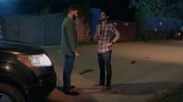Lapandav (Star Pravah) S01 E44 Dabhade Aaji Find Driver's Uniform