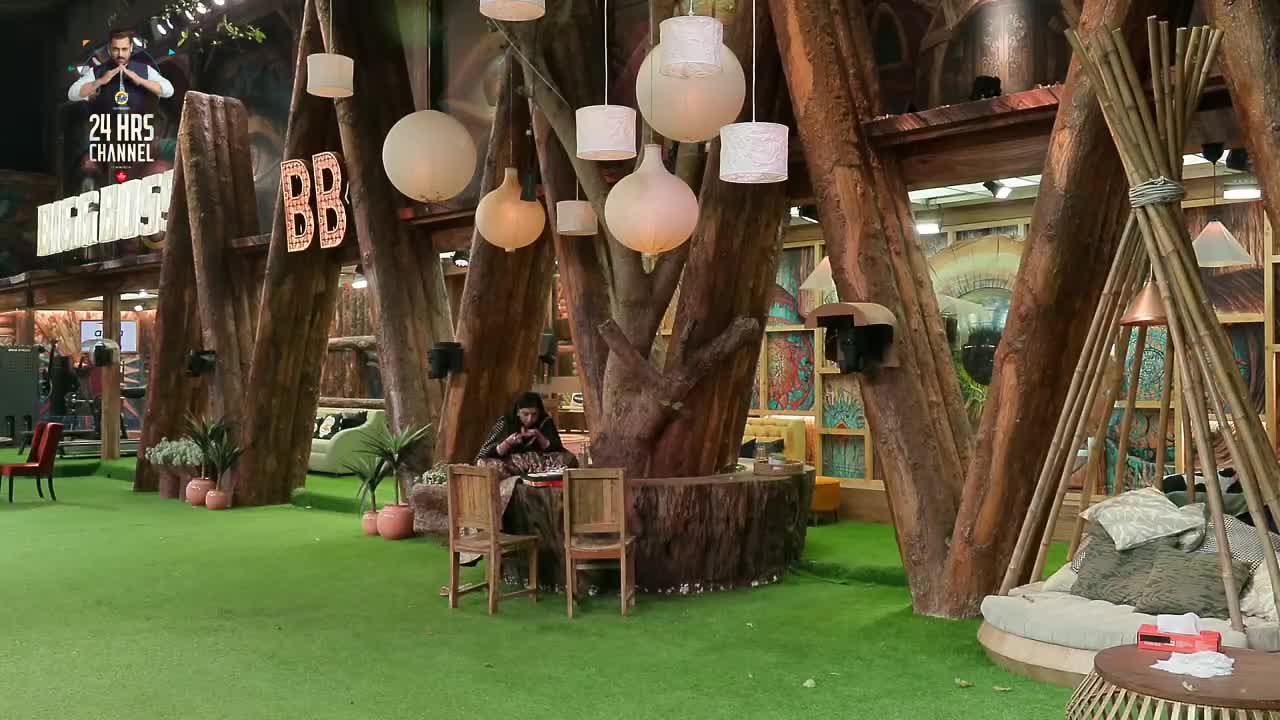 Bigg Boss S19 Hour (21 - 22) 02 Dec 2025