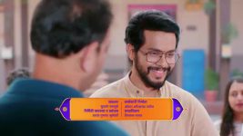 Kajalmaya S01 E53 Aabha and Parnika Agrue Over a Book