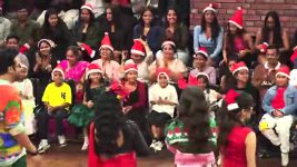 Laughter Chefs Unlimited Entertainment S03 E10 Ho Ho Ho…Santa in the Kitchen!