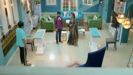 Lapandav (Star Pravah) S01 E69 Sakhi's Night of Crisis