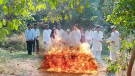 Nashibvan (Star Pravah) S01 E70 Girija's Suspicion