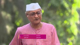 Taarak Mehta ka Ooltah Chashmah S01 E4589 Champaklal Chadhe Pedh Par