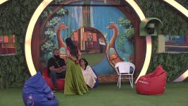 Bigg Boss Kannada S12 E110 BBKan Day 109: Festive Fun and Apology Letters