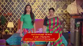 Karthika Deepam S02 E580 Kanchana Consoles Kasi