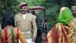 Me Savitribai Jotirao Phule S01 E04 Young Savitribai Faints