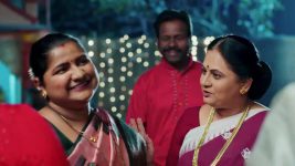 Pinga Ga Pori Pinga S01 E393 Vallari Follows the Girl
