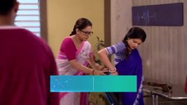 Rangamoti Tirandaj S01 E471 Nabarun Fumes at Promita