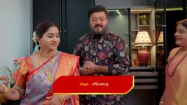 Nuvvu Leka Nenu Lenu S01 E20 Damayanthi, Radha's Clash