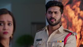 Nuvvu Leka Nenu Lenu S01 E34 Vikram Comes to Radha's Rescue