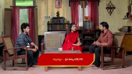 Podarillu S01 E75 Keshava Fumes at Chakri