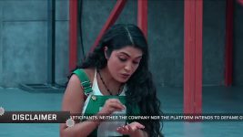 The Society (Hotstar) S02 E03 Bazaar Mein Chidi Jung!