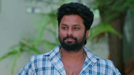 Podarillu S01 E97 Keshava Fumes at the Thugs