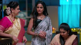 Brahma Mudi S01 E995 Rekha's Strange Ways