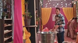 Kyunki Rishton Ke Bhi Roop Badalte Hain S01 E41 Vrinda Tracks the Factory Scam