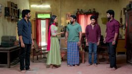 Podarillu S01 E98 Chakri, Keshava's Conflict