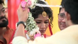 Pratigga S01 E25 A Shocker for Jhumki