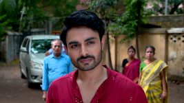 Ghurni (Star Jalsha) S01 E14 Prithwiraj Marvels at Ghurni