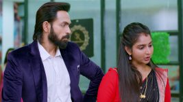 Brahma Mudi S01 E1069 Raj Inspires Indu