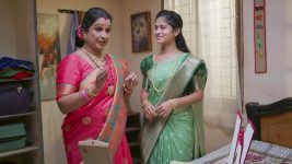 Gunde Ninda Gudi Gantalu S01 E713 Sundari Flees with Kamakshi's Gold
