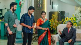 Karthika Deepam S02 E696 Shivanaryana's Token of Gratitude Karthika Deepam S02 E696 Shivanaryana's Token of Gratitude