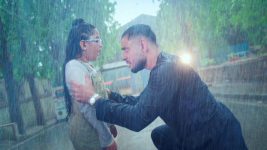 Mannat Har Khushi Paane Ki S01 E477 Vikrant Bravely Rescues Dua