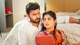 Nuvvu Leka Nenu Lenu S01 E146 Radha Finds Hope in Vikram