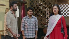 Podarillu S01 E142 Mahalakshmi Bids Farewell to Family