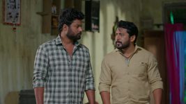 Podarillu S01 E146 Madhava Fumes at Chakri