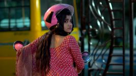 Pratigga S01 E55 Chhuti Leaves to Prove Herself