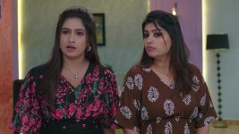 Saptapadi (Star Maa) S01 E228 Mayukha, Akshitha Fume at Indrajith