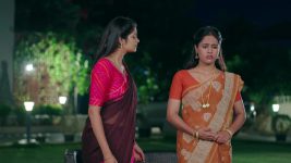 Saptapadi (Star Maa) S01 E238 Lahari Shares Her Fears Saptapadi (Star Maa) S01 E238 Lahari Shares Her Fears