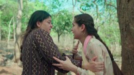 Seher Hone Ko Hai S01 E141 Seher, Kausar Run for Their Lives