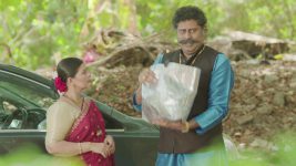 Tu Hi Re Majha Mitwa (Star Pravah) S01 E529 Vallari Steals the Jewellery