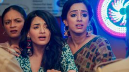 Yeh Hai Chahatein S04 E147 Devastating Situation for Nayantara