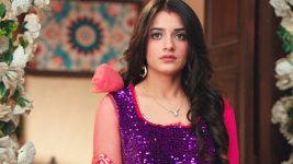 Yeh Hai Chahatein S04 E244 Kaashvi in an Embarrassing Situation