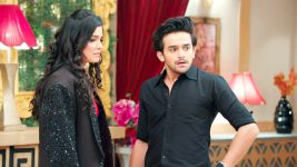 Yeh Hai Chahatein S04 E288 Arjun Criticises Mahima