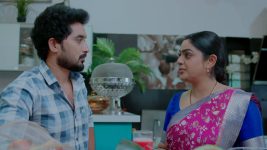 Karthika Deepam S02 E716 Karthik Grows Wary of Suraj