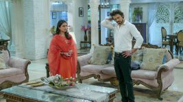 Lagnanantar Hoilach Prem S01 E562 Jeeva, Nandini Avoid Exposure